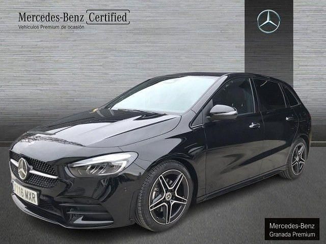 Usado Mercedes B200 150 CV (110 kW) 2025 Negro noche Monovolumen