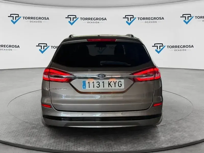 Usado Ford Mondeo Titanium 150 CV (110 kW) 2019 Beige Familiar