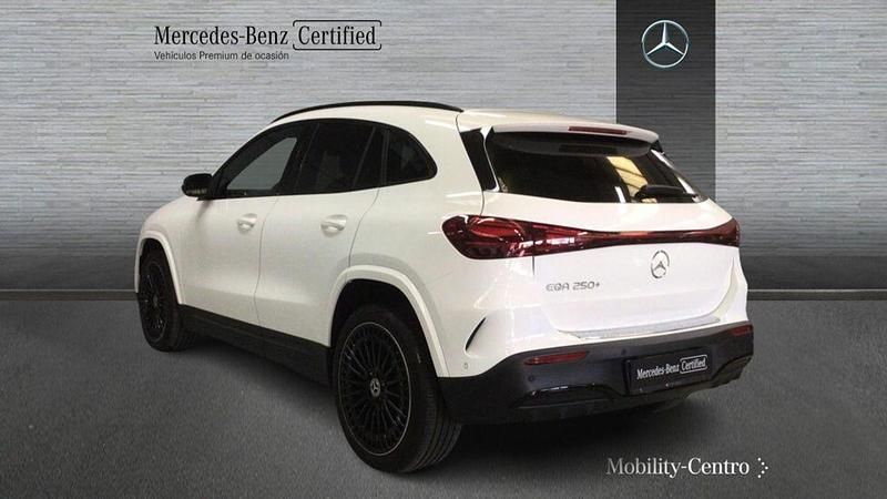 Usado Mercedes EQA250+ AMG 139 kW (190 CV) 2025 Blanco polar SUV