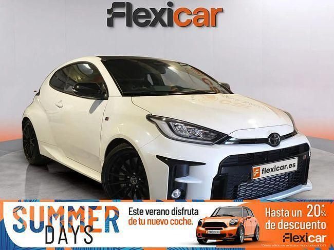 Blanco Usado 2022 Toyota Yaris Utilitario | 36.990 € (Precio justo) - Imagen 1/4