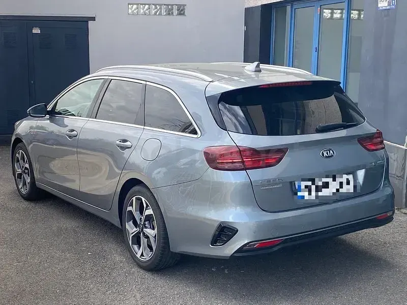 Usado Kia Ceed GT GT-Line 136 HP (100 kW) 2020 Cinzento Carrinha
