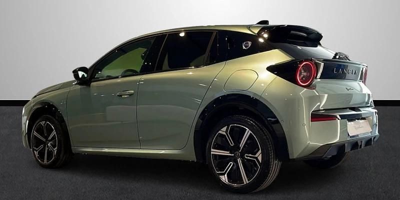 Nuevo Lancia Ypsilon 114 kW (156 CV) 2025 Verde Utilitario