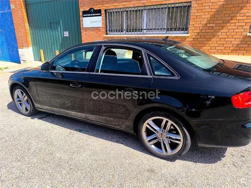 Usado Audi A4 120 HP (88 kW) 2009 Preto Sedan