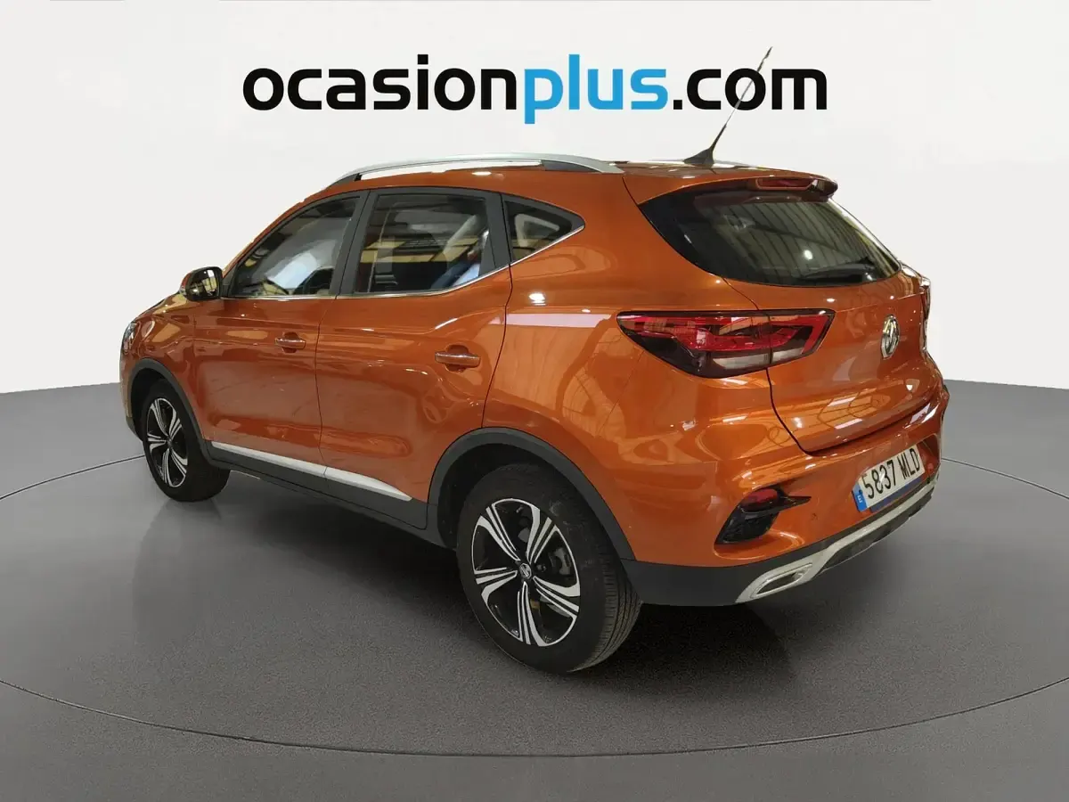 Usado MG ZS Comfort 106 CV (77 kW) 2023 Naranja SUV