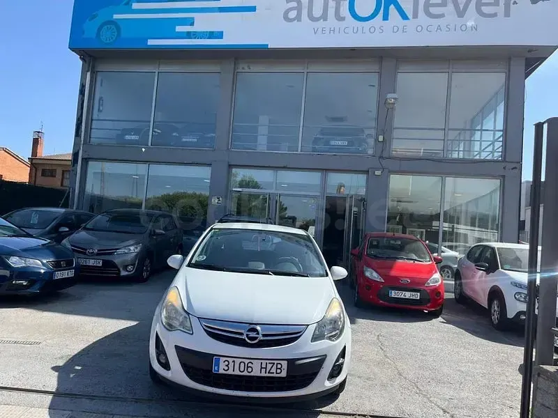 Usado Opel Corsa Expression 75 CV (55 kW) 2014 Blanco Utilitario