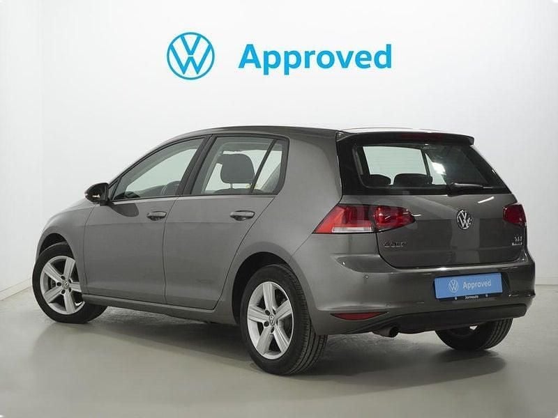 Käytetty VW Golf VII Advance 105 HP (77 kW) 2014 Harmaa Viistoperä