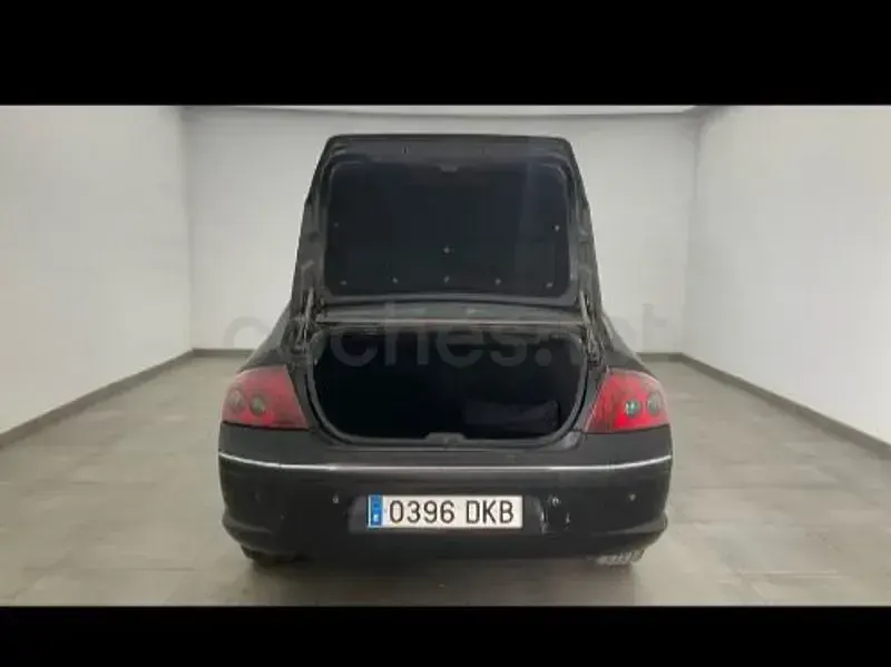 Usado Peugeot 407 110 CV (80 kW) 2006 Negro Berlina