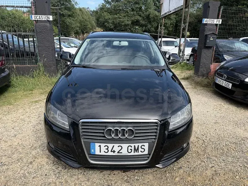 Usado Audi A3 Attraction 105 CV (77 kW) 2009 Negro Utilitario