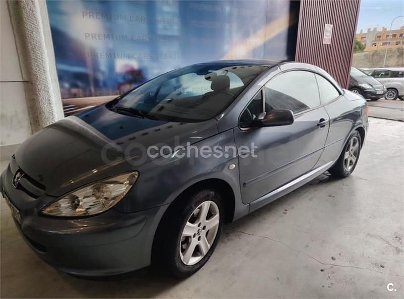 Usado Peugeot 307 CC 138 CV (101 kW) 2005 Azul Descapotable
