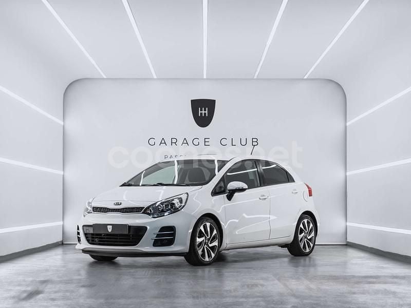 Blanco Usado 2017 Kia Rio Berlina | 8999 € (Precio justo) - Imagen 1/4
