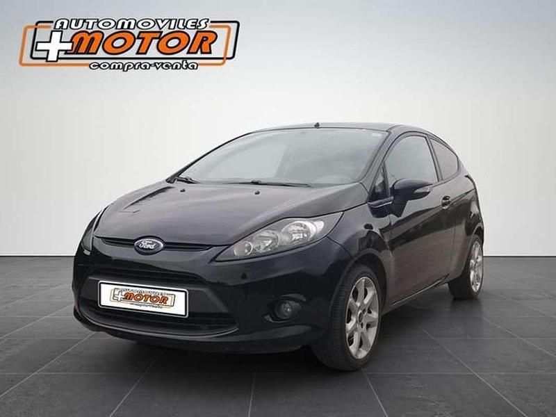 Negro Usado 2011 Ford Fiesta Trend Utilitario | 5200 € (Buen precio) - Imagen 1/4