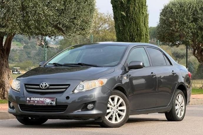 Usado Toyota Corolla Active 101 CV (74 kW) 2010 Berlina