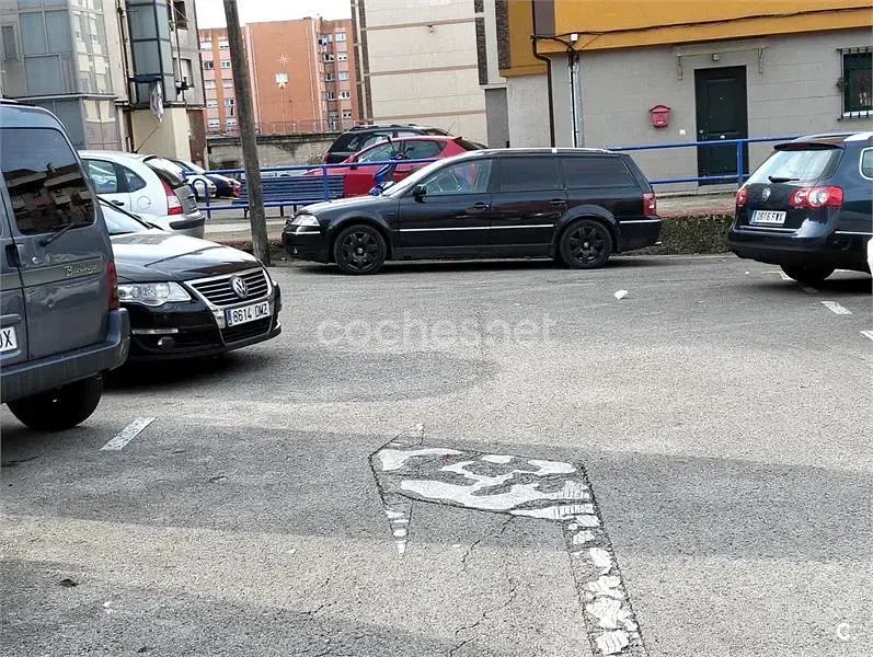 Usado VW Passat Comfortline 110 CV (80 kW) 2001 Negro Familiar