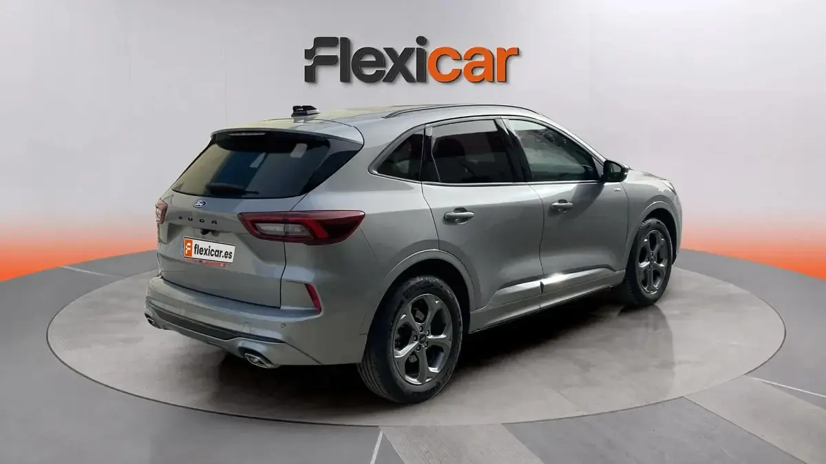 Usado Ford Kuga ST-Line 150 CV (110 kW) 2025 Gris SUV