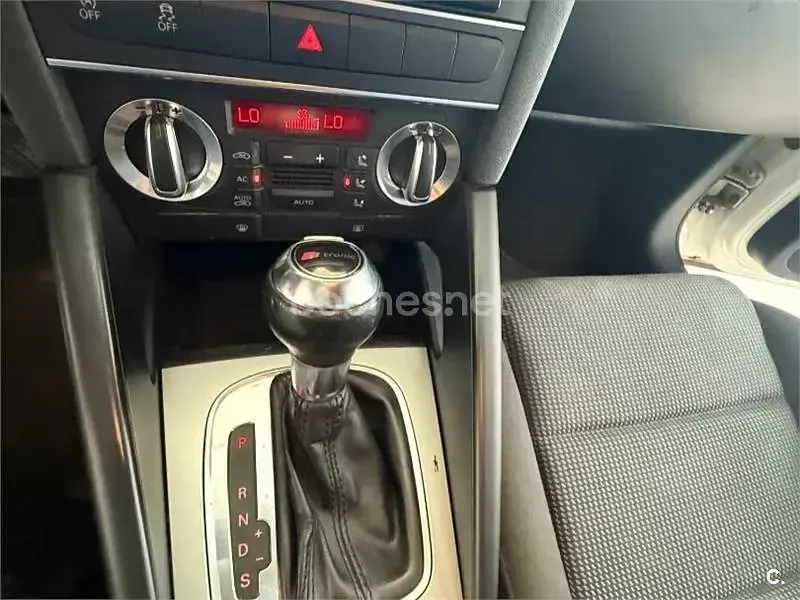 Usado Audi A3 Ambition 140 CV (102 kW) 2011 Blanco Utilitario