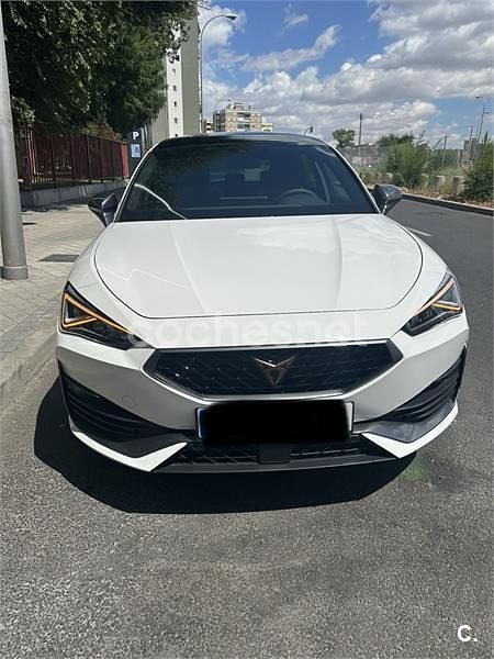 Usado Cupra Leon 150 CV (110 kW) 2024 Blanco Berlina