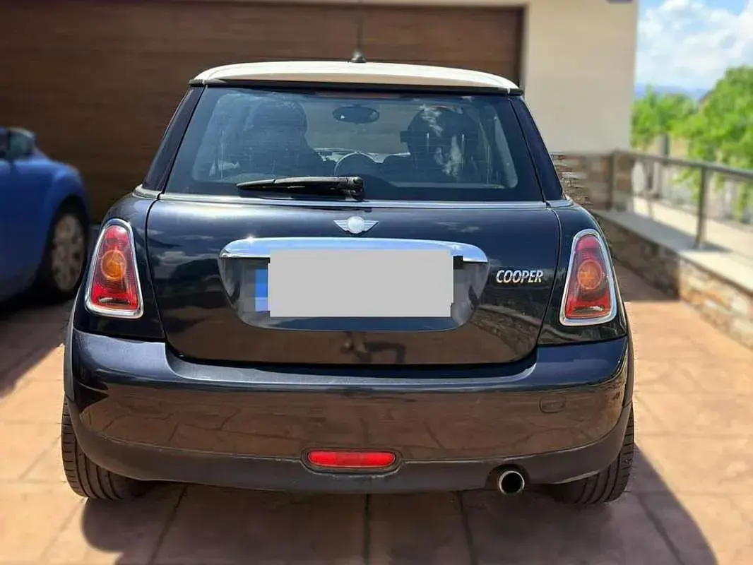 Usado Mini Cooper 120 CV (88 kW) 2008 Gris Utilitario