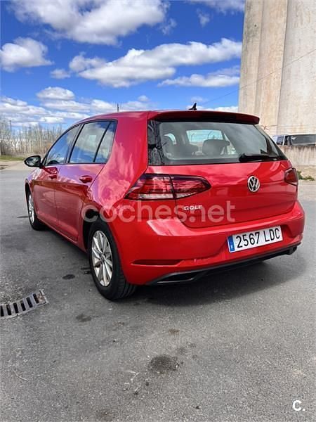 Usado VW Golf VII 115 CV (84 kW) 2020 Rojo Berlina
