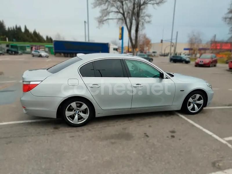 Usado BMW 530 Gran Turismo 245 CV (180 kW) 2006 Gris / plata Berlina