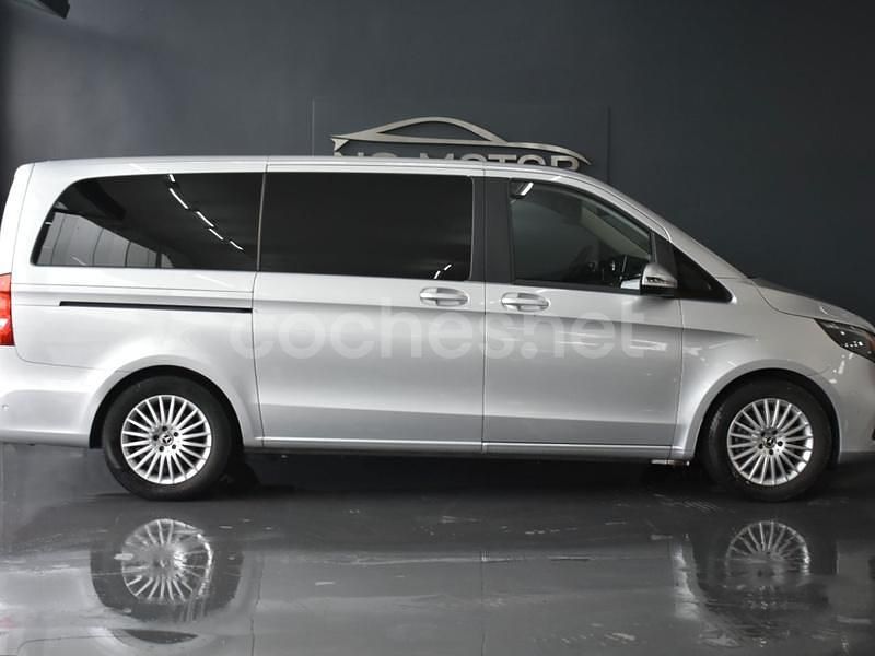Usado Mercedes V220 Avantgarde 163 CV (119 kW) 2020 Gris / plata Monovolumen