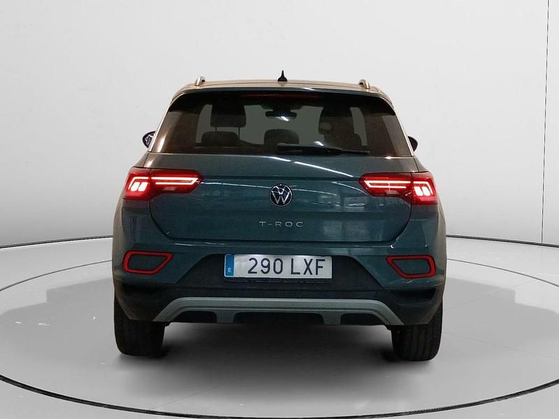 Usado VW T-Roc Life 150 CV (110 kW) 2022 Azul SUV