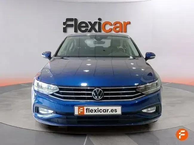 Usado VW Passat Business 120 CV (88 kW) 2020 Azul Berlina