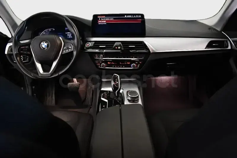Usado BMW 520 Comfort Edition 190 CV (139 kW) 2022 Negro Familiar