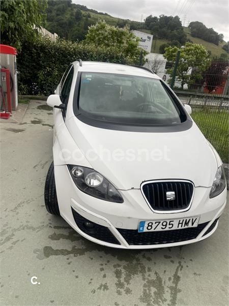 Blanco Usado 2012 Seat Altea XL Reference Monovolumen | 2200 € (Buen precio) - Imagen 1/1