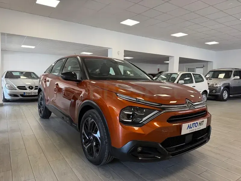 Usado Citroën C4 Feel 110 CV (80 kW) 2021 Naranja Berlina