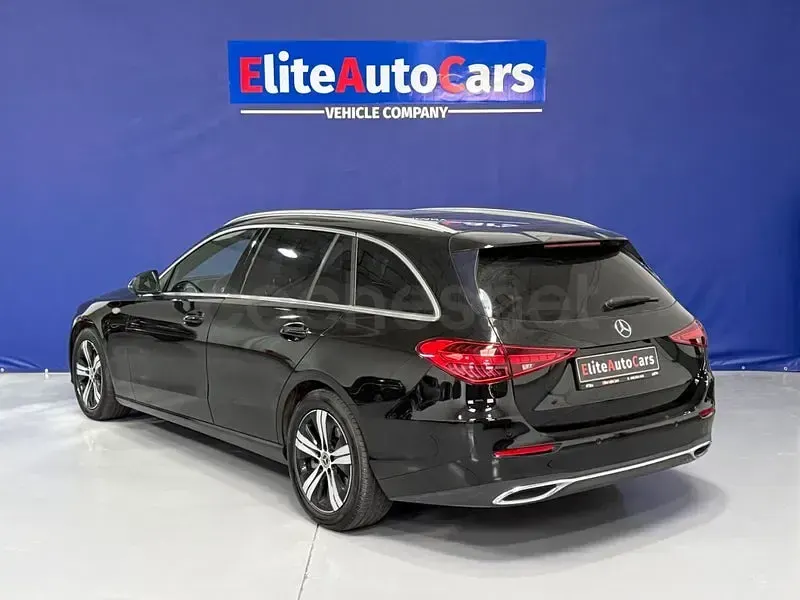 Usado Mercedes C220 200 CV (147 kW) 2022 Negro Familiar