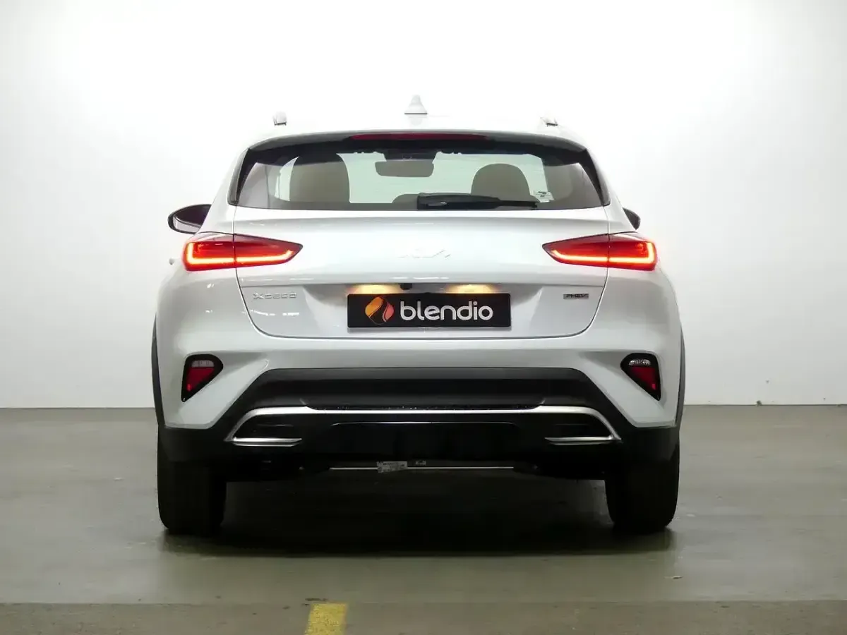 Usado Kia XCeed 141 CV (103 kW) 2024 Blanco SUV