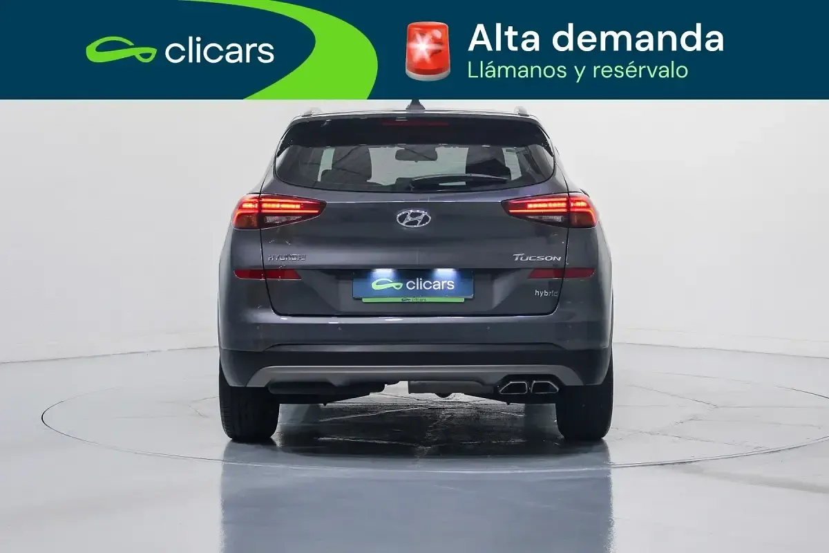 Usado Hyundai Tucson 116 CV (85 kW) 2020 Gris / plata SUV
