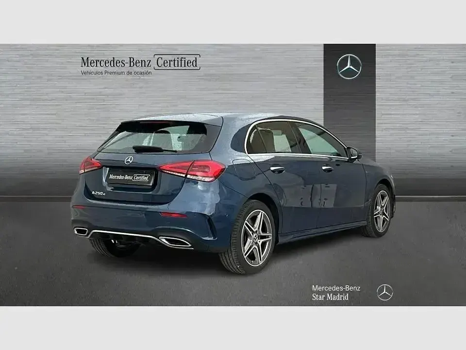 Usado Mercedes A250 218 CV (160 kW) 2021 Azul Berlina