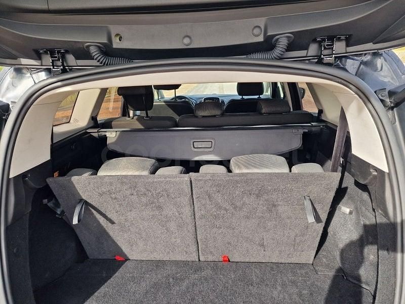 Usado Renault Grand Scénic IV Intens 130 CV (95 kW) 2017 Gris / plata Monovolumen