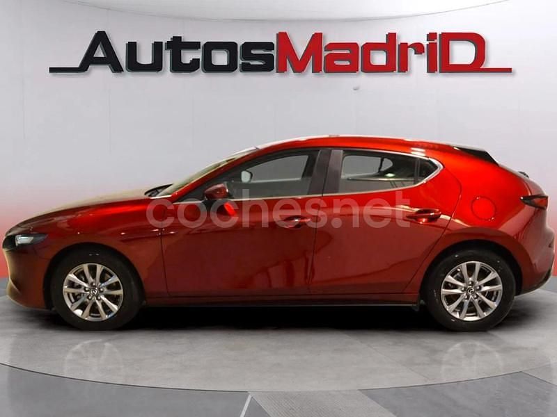 Usado Mazda 3 Exclusive-Line 122 CV (89 kW) 2024 Rojo Berlina
