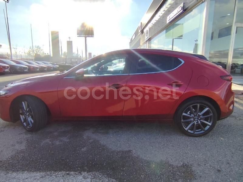Granate Usado 2021 Mazda 3 Berlina | 19.990 € (Precio justo) - Imagen 1/4