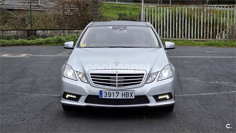 Usado Mercedes E350 Avantgarde 252 CV (185 kW) 2012 Gris / plata Berlina