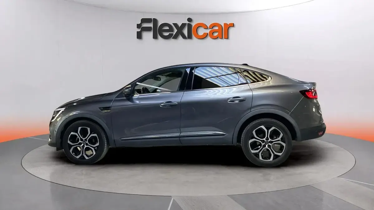 Usado Renault Arkana Techno 140 CV (102 kW) 2023 Gris SUV