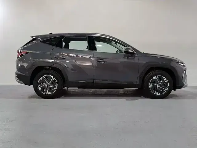 Nuevo Hyundai Tucson 150 CV (110 kW) 2026 Gris / plata SUV