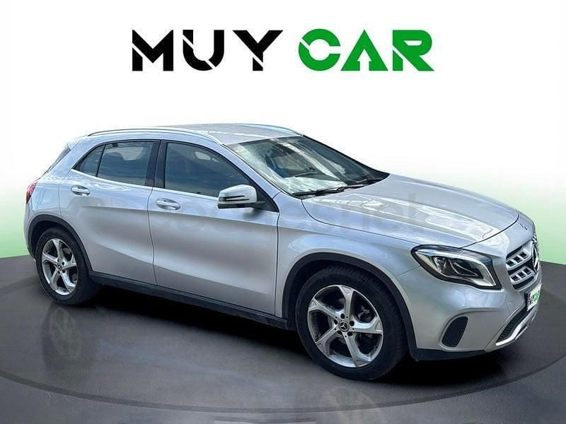 Usado Mercedes GLA200 136 CV (100 kW) 2019 Gris / plata SUV