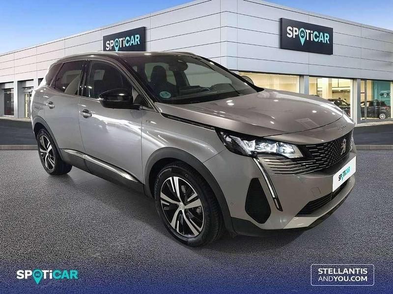 Usado Peugeot 3008 GT 131 CV (96 kW) 2024 Gris SUV