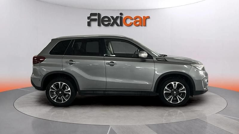 Usado Suzuki Vitara GLX 129 CV (94 kW) 2022 Gris SUV