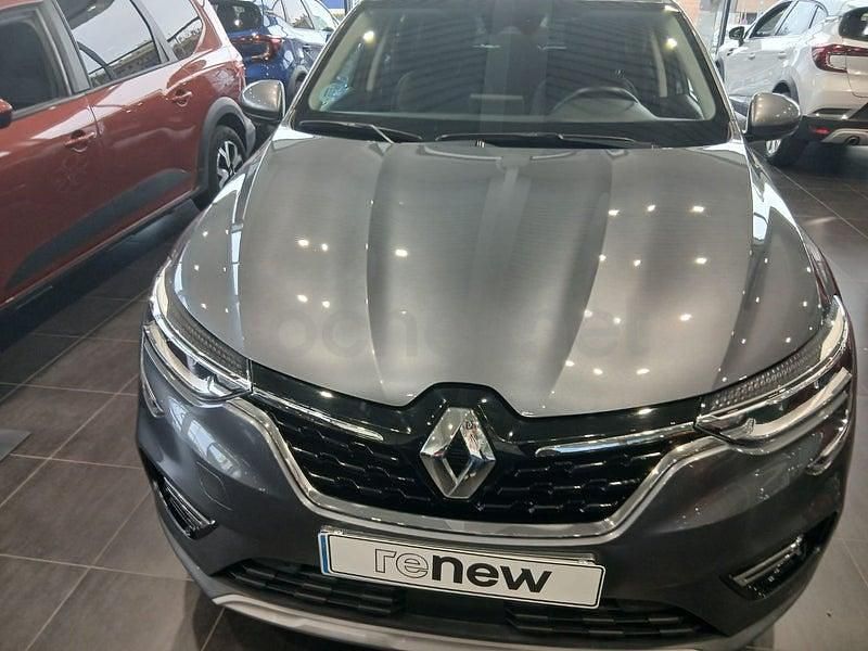 Usado Renault Arkana Techno 140 CV (102 kW) 2023 Gris / plata SUV