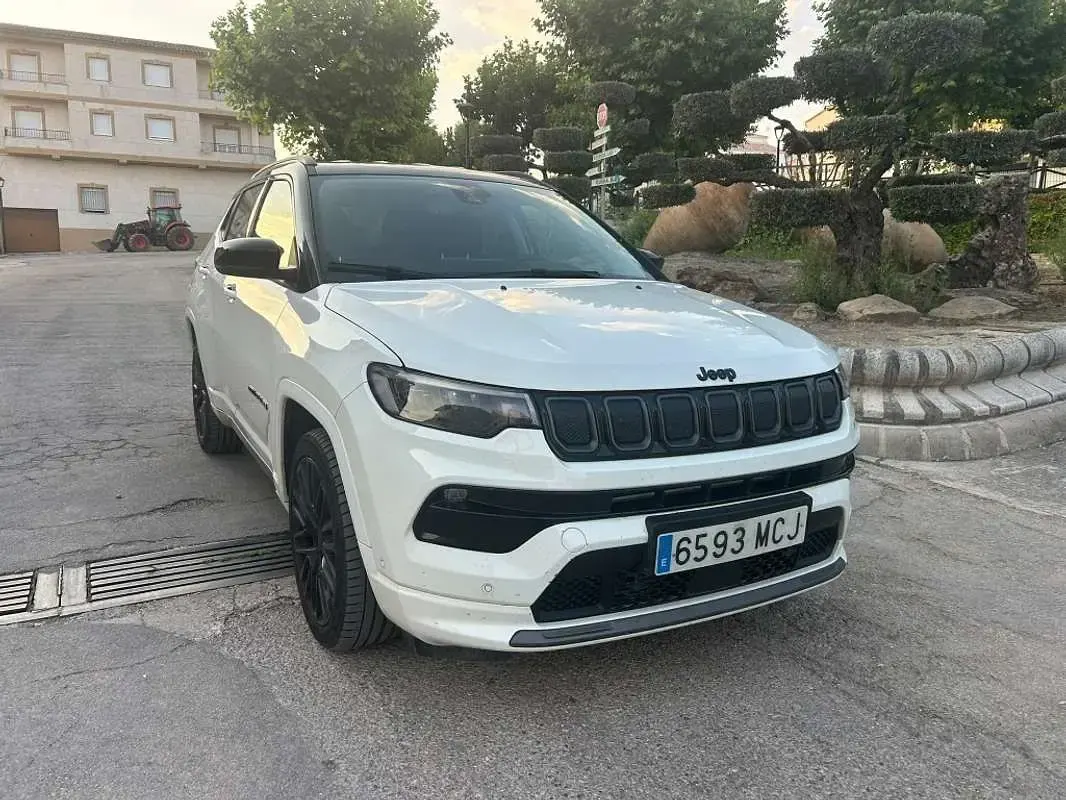 Usado Jeep Compass 131 CV (96 kW) 2022 Blanco SUV