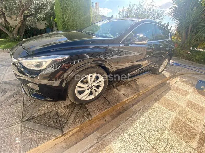 Usado Infiniti Q30 Premium 109 CV (80 kW) 2018 Negro Berlina