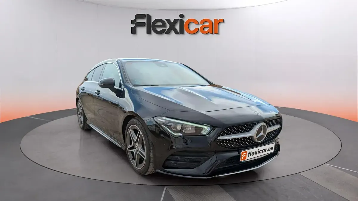 Usado Mercedes CLA200 Shooting Brake 163 CV (119 kW) 2021 Familiar