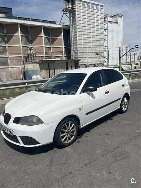 Usado Seat Ibiza Reference 100 CV (73 kW) 2007 Blanco Utilitario