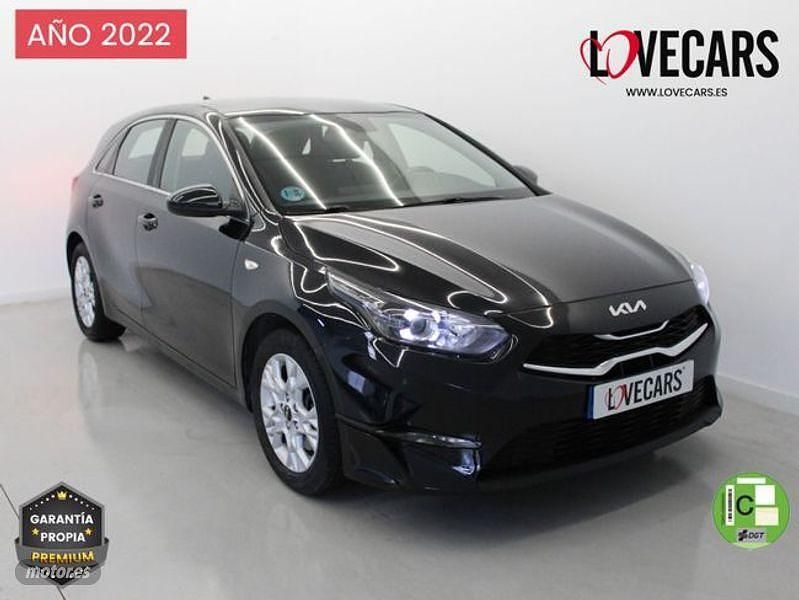 Usado Kia Ceed 100 CV (73 kW) 2022 Negro Utilitario