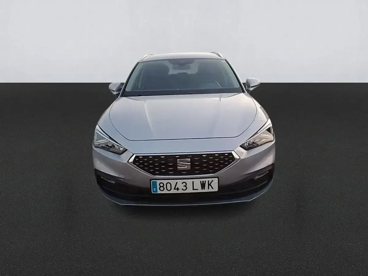 Usado Seat Leon XCELLENCE 150 CV (110 kW) 2022 Gris Familiar