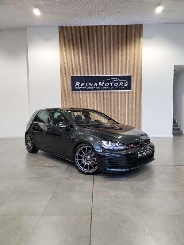Usado VW Golf VII GTI 230 CV (169 kW) 2014 Gris Utilitario